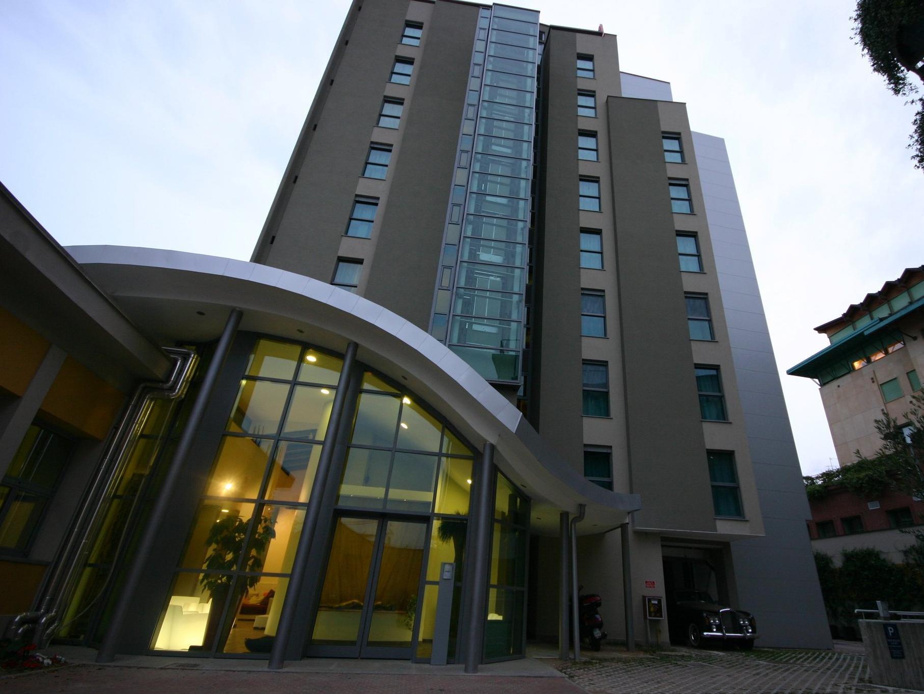 Mihotel Мілан Екстер'єр фото